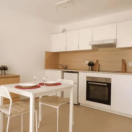 Lägenhet Charming 23 M Near The Sea Nice