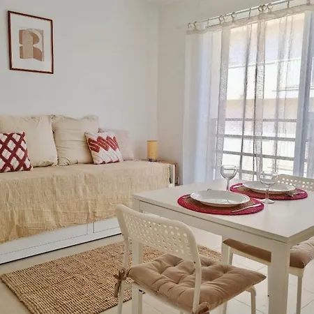 Charming 23 M Near The Sea Apartamento Niza